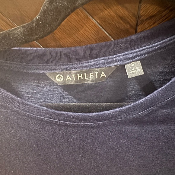 NWT ATHLETA blue breezy top size S - Picture 4 of 5